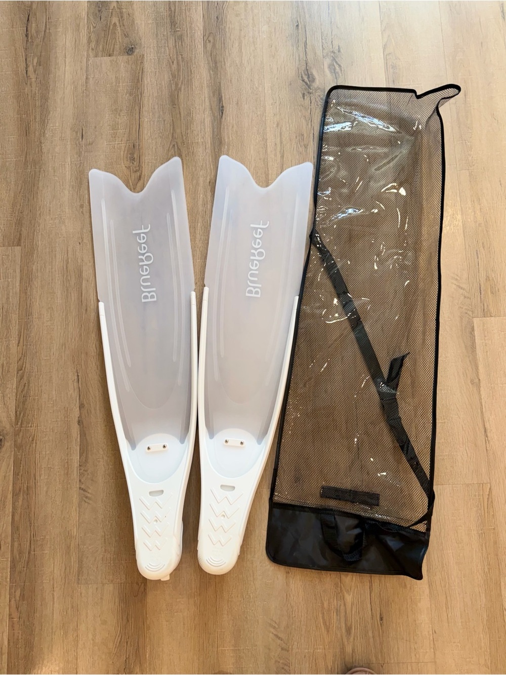 Blue Reef Freediving Fins Clear White US Size 7-8 Long Blade Diving Spearfishin